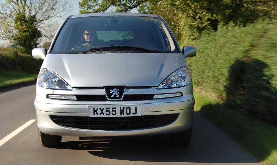  Peugeot 807 2002 года  (фото 20 из 26)
